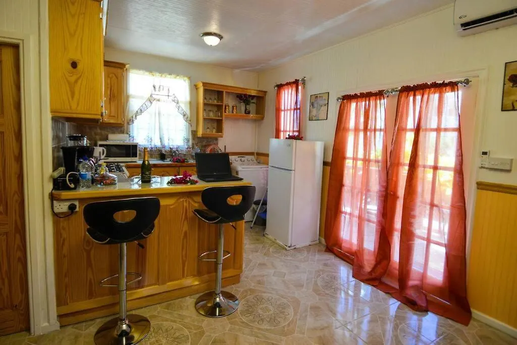 River Breeze Villa, 5 Minutes To Beach And Town Soufrière